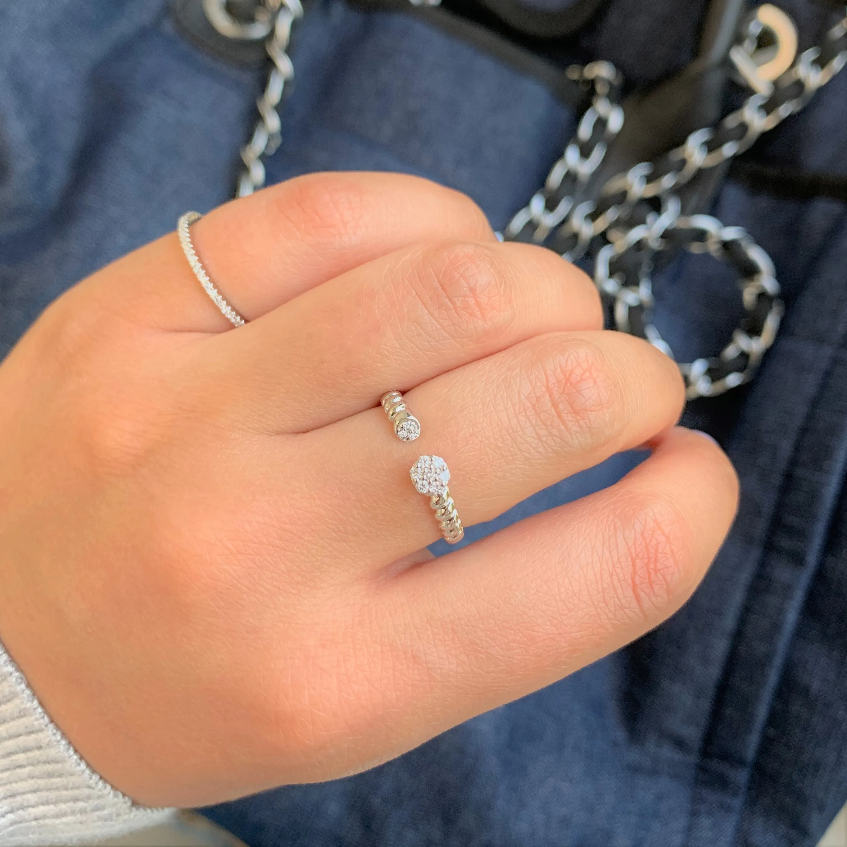 14k Gold & Diamond Ring - 0.09ct