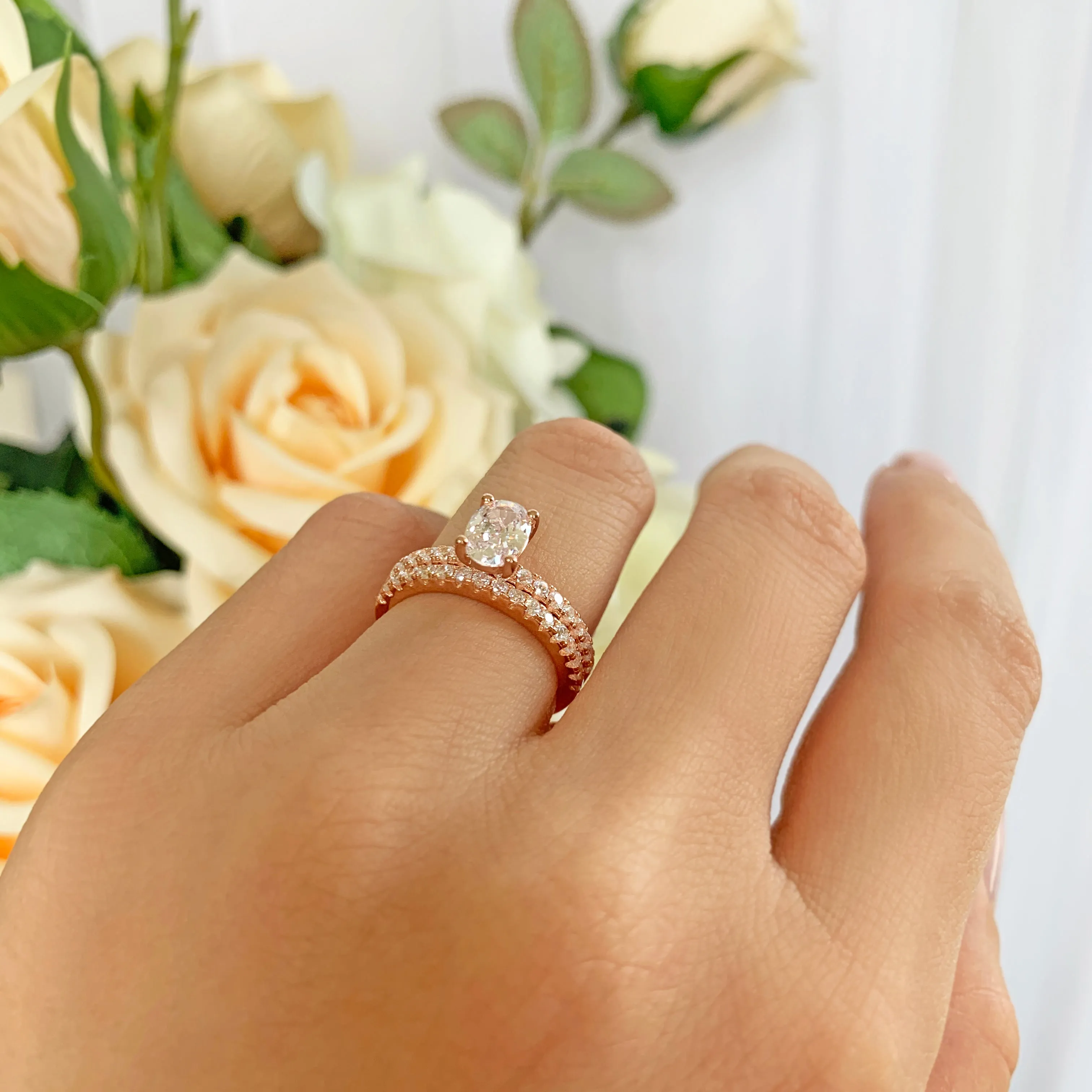 3/4 ctw Oval Accented Solitaire Set - Rose GP