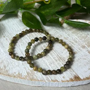 Green Garnet Bead Bracelet 6mm