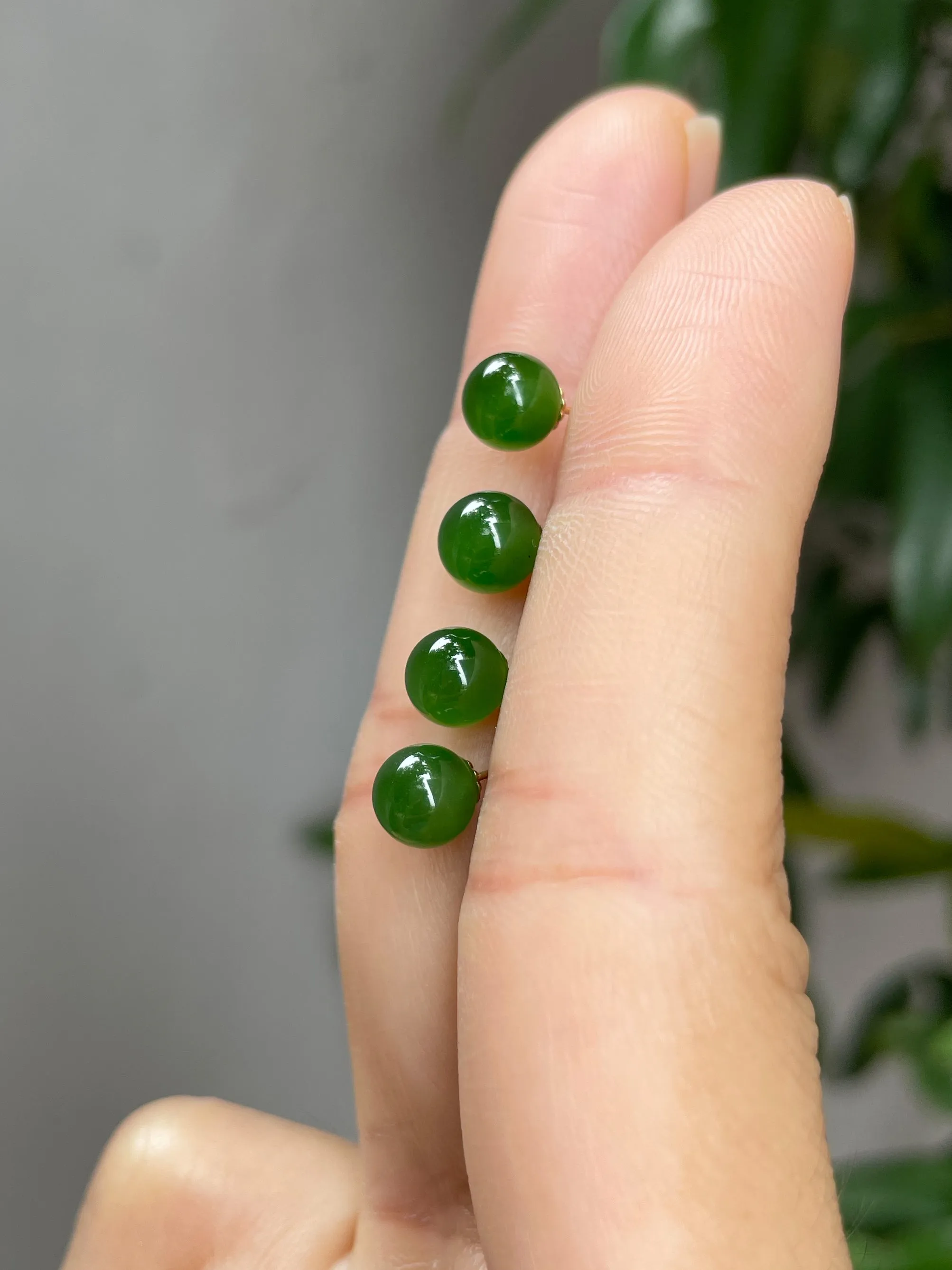 Green Nephrite Stud Earrings (NJE043)
