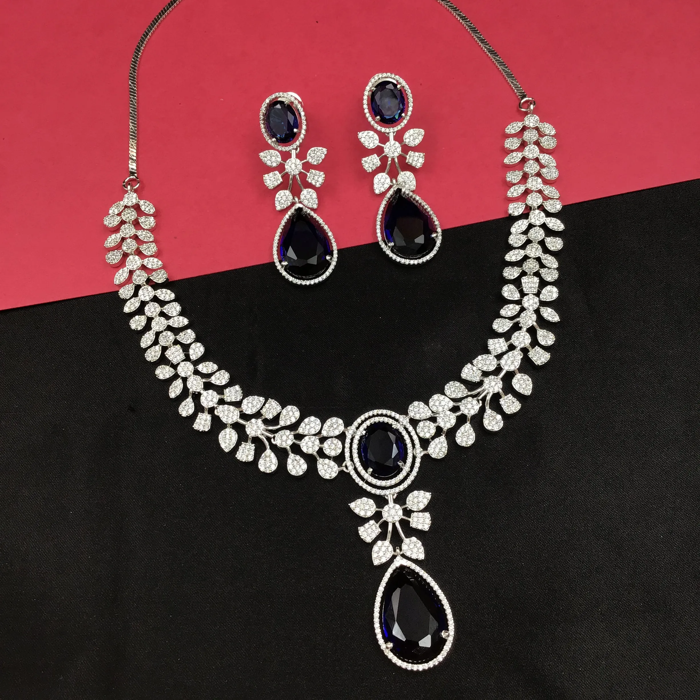 Round Neck Zircon/AD Necklace Set 10809-69