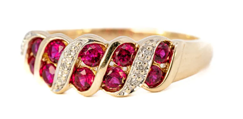 Stunning 9ct Yellow Gold Synthetic Ruby & Diamond Ring