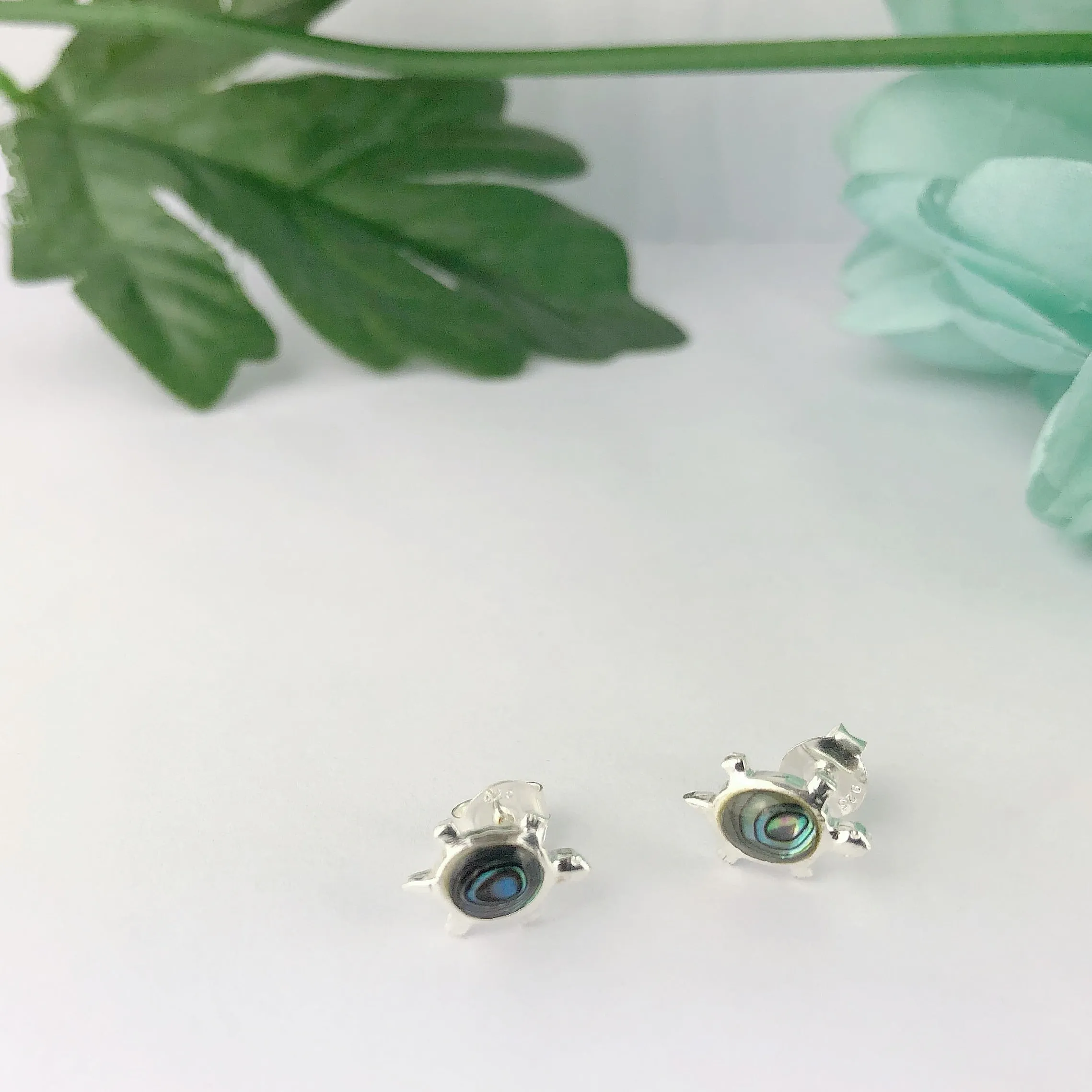 Tiny Turtle Stud Earrings - SE4234